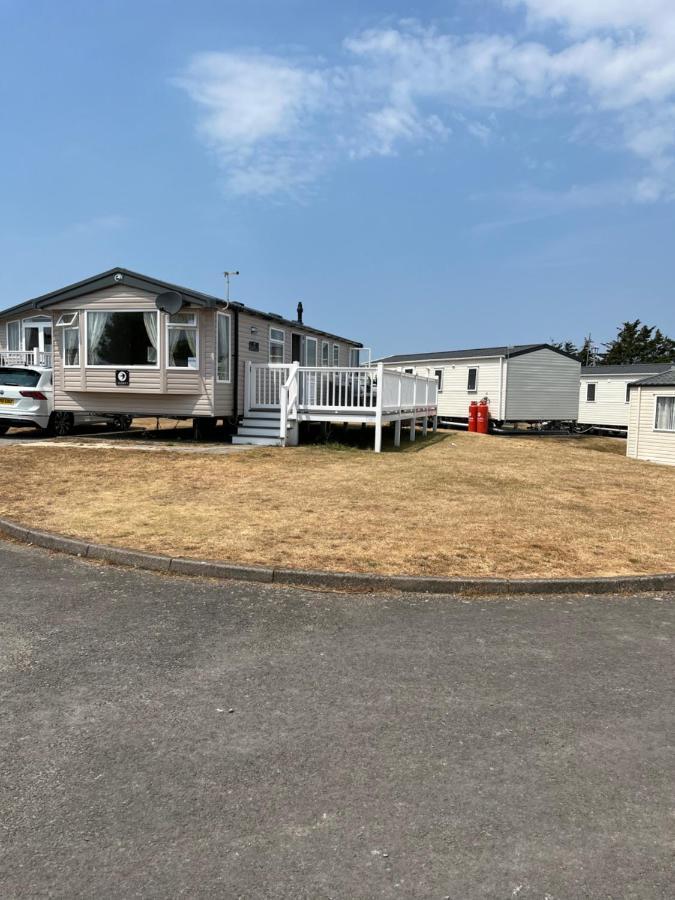 Beautiful Caravan In Trecco Bay! 74 Sycomore Бридженд Экстерьер фото